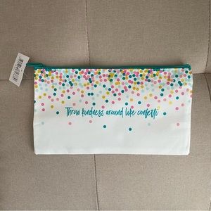 Thrive Causemetics Cosmetic Bag